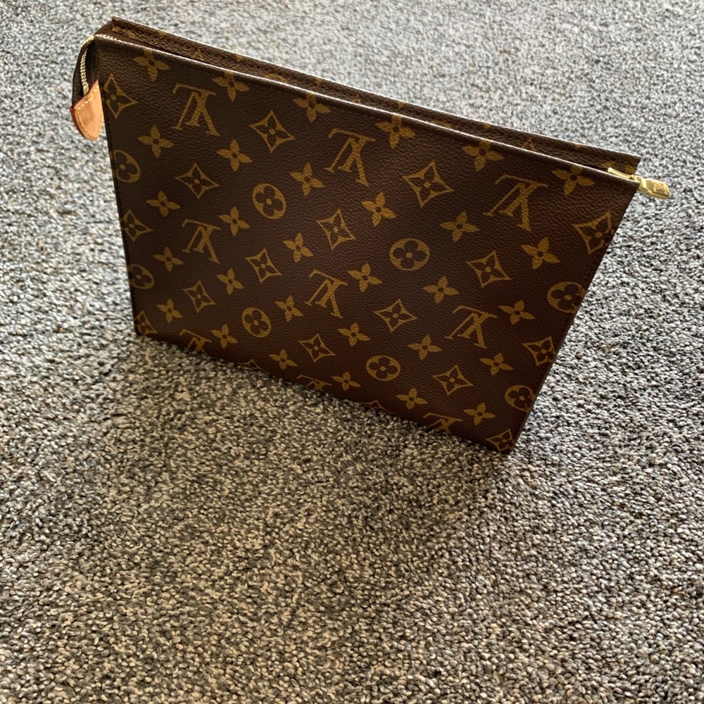 Louis Vuitton Toiletry
